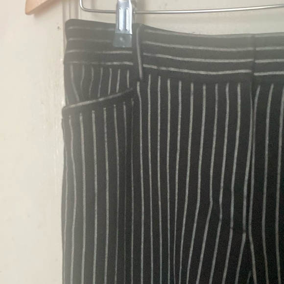 Express Columnist Barely Booty Mid-Rise Black Pinstripe Pants size 10R - Picture 2 of 15